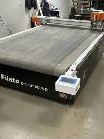Многофункциональный планшетно-режущий плоттер Filato DIGICUT 1625 B33 БУ